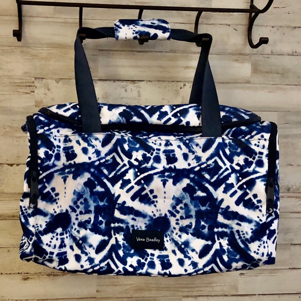 Vera Bradley Island Tie Dye (women recycled) lighten up reactive small gym bag